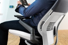 gesture-chair-featured