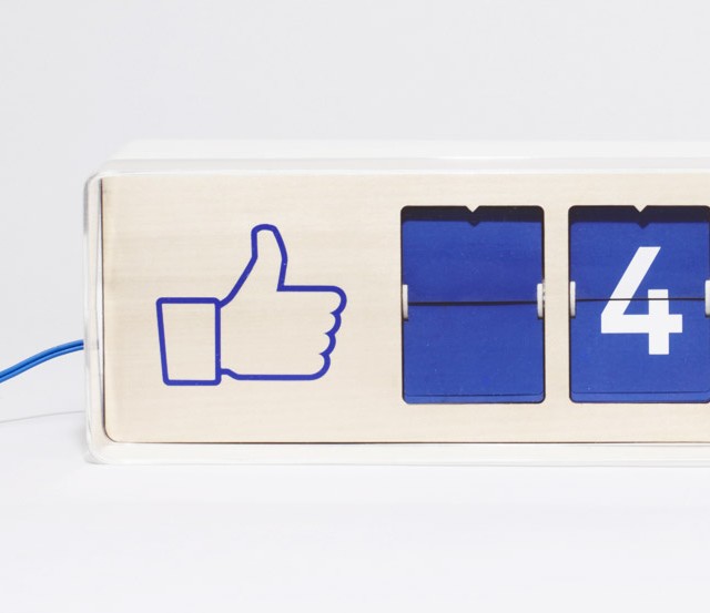 fliike-facebook-linke-counter-designboom04