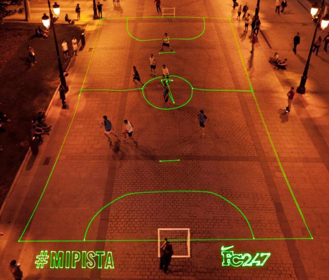 nike-laser-soccer-field-designboom01